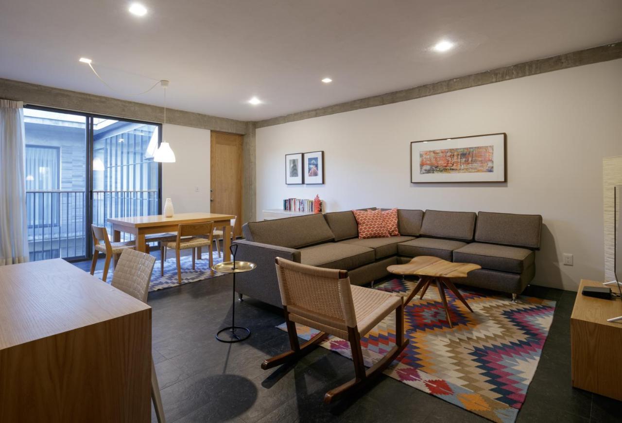 Apartamentos Buenos Aires 과달라하라 외부 사진
