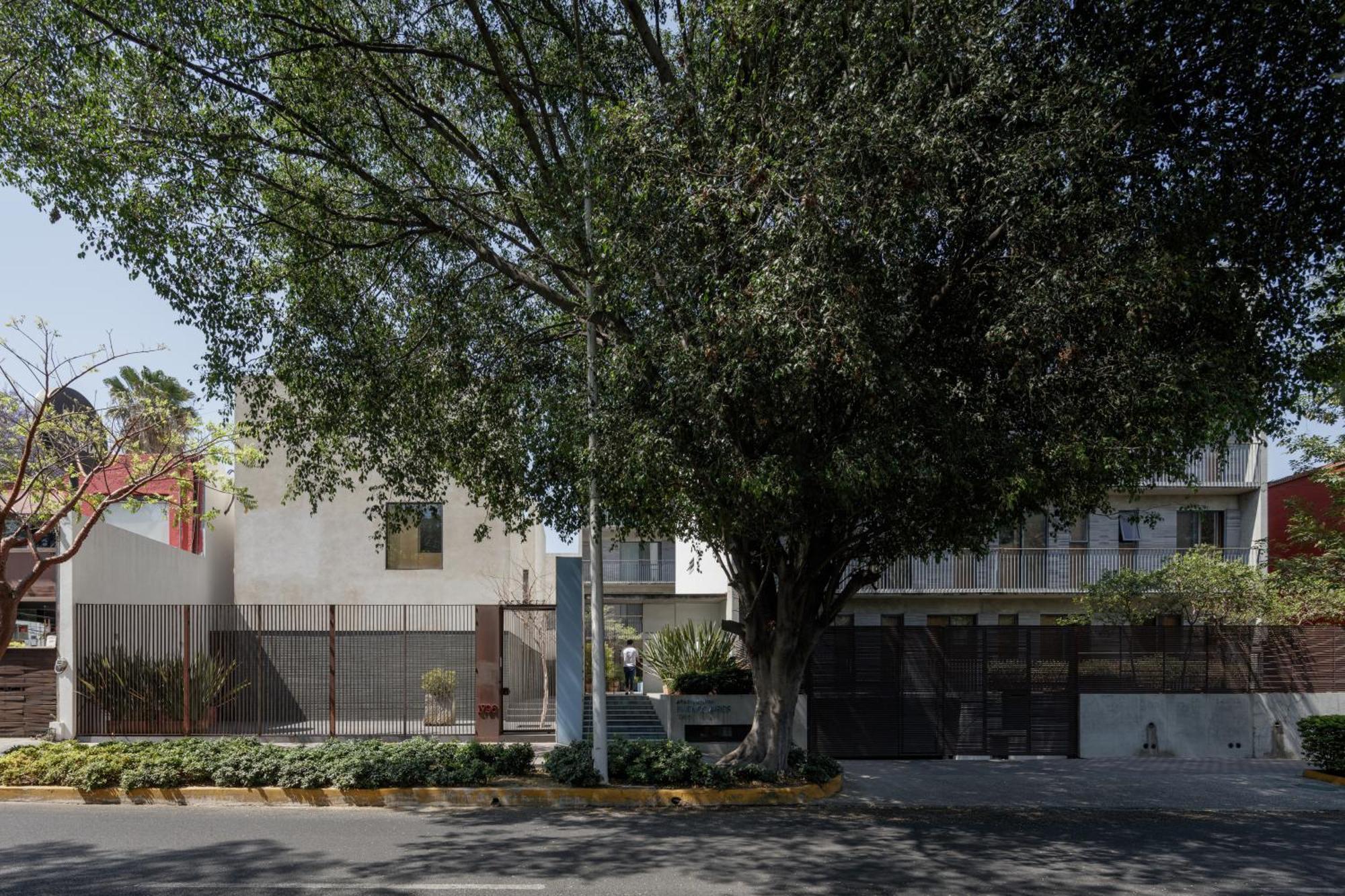 Apartamentos Buenos Aires 과달라하라 외부 사진